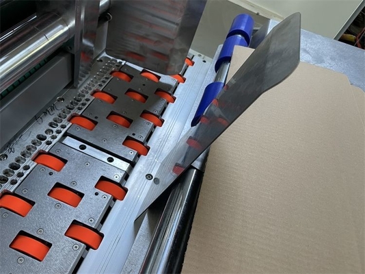 جعبه پیتزا خودکار فلکسو پرینتر اسلاتتر دای کاتر پوشه چسب دستگاه سرعت سریع